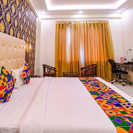 Fabhotel Swess Grand Agra  Eksteriør billede