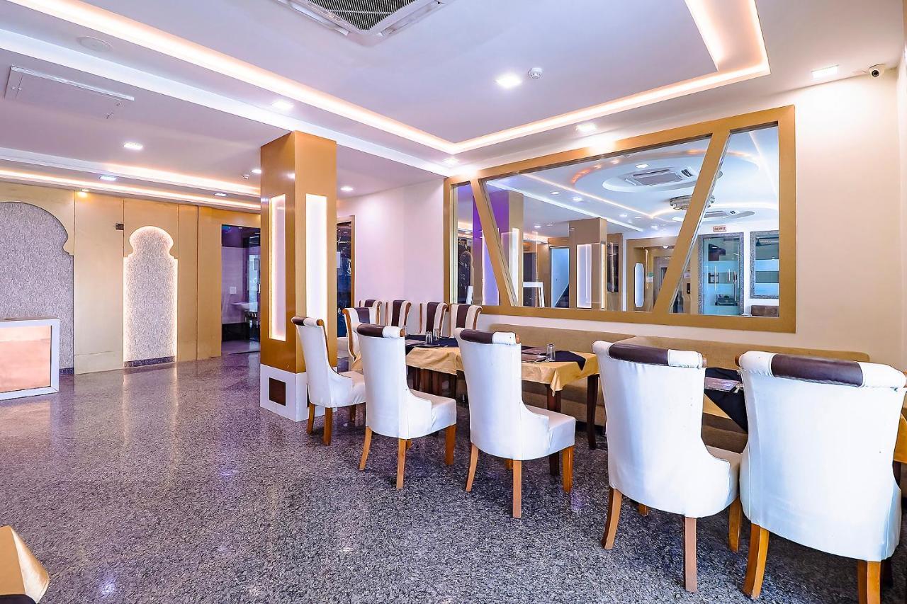 Fabhotel Swess Grand Agra  Eksteriør billede