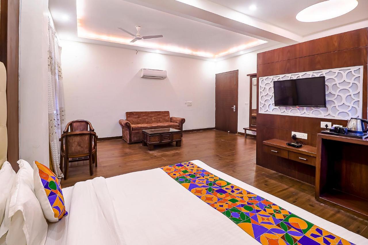 Fabhotel Swess Grand Agra  Eksteriør billede