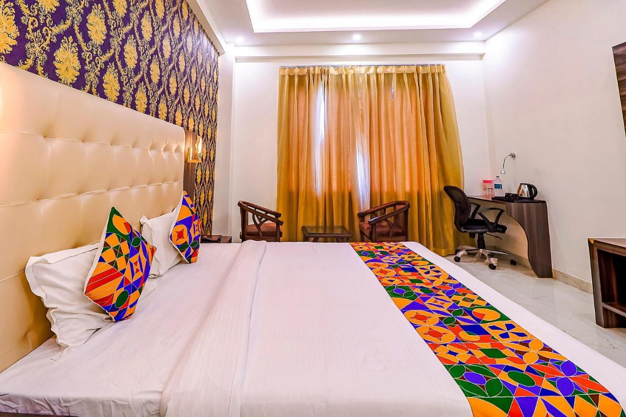 Fabhotel Swess Grand Agra  Eksteriør billede