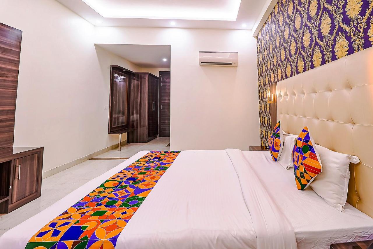 Fabhotel Swess Grand Agra  Eksteriør billede